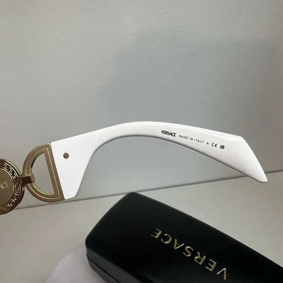 Versace Sunglasses, NEW - Picture 8 of 9